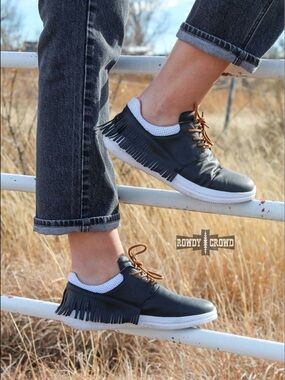NWB Rowdy Crowd Women's Black Fringe Sneaker with Tan Accents